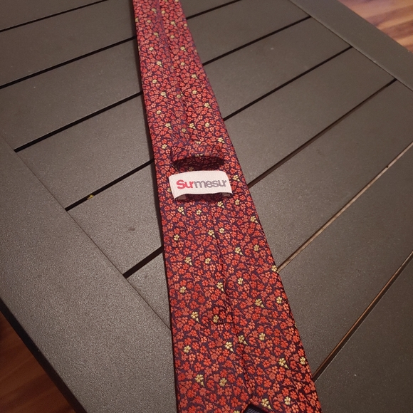 Tie - Picture 2 of 4